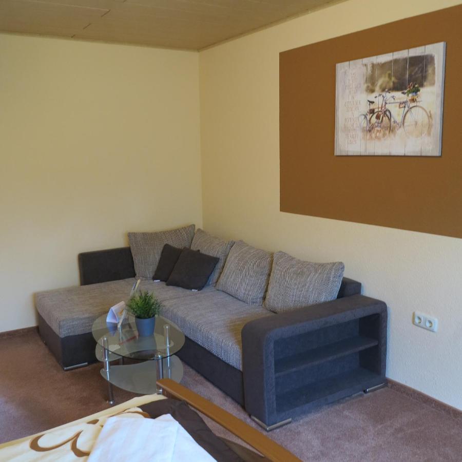 Ferienwohnung Kuehnel Pfaffendorf エクステリア 写真